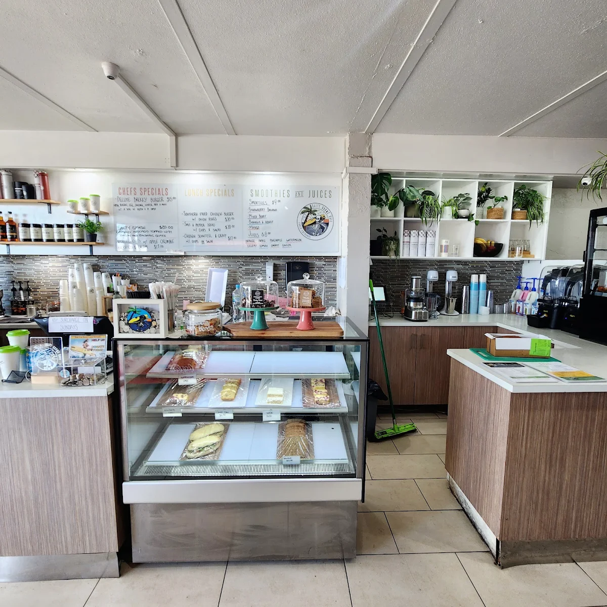Vibe, Salty Groms Cafe
