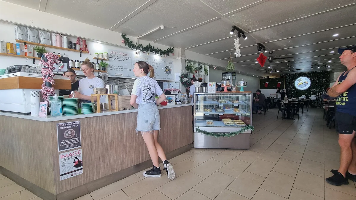 Vibe, Salty Groms Cafe