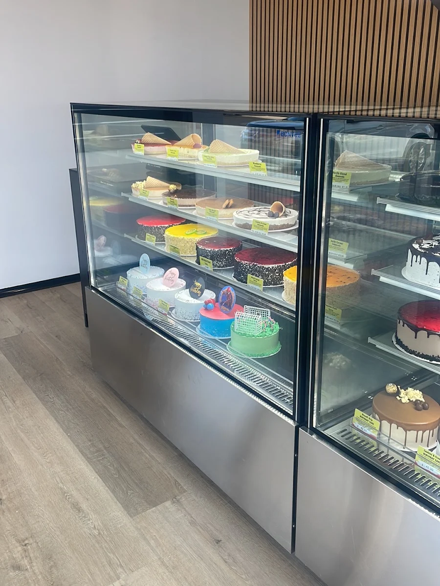 Vibe, Choose A Cake Girrawheen