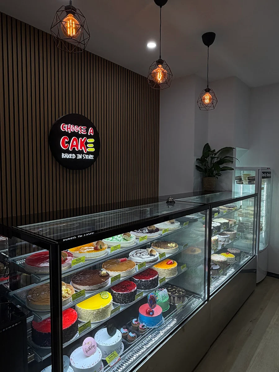 Vibe, Choose A Cake Girrawheen