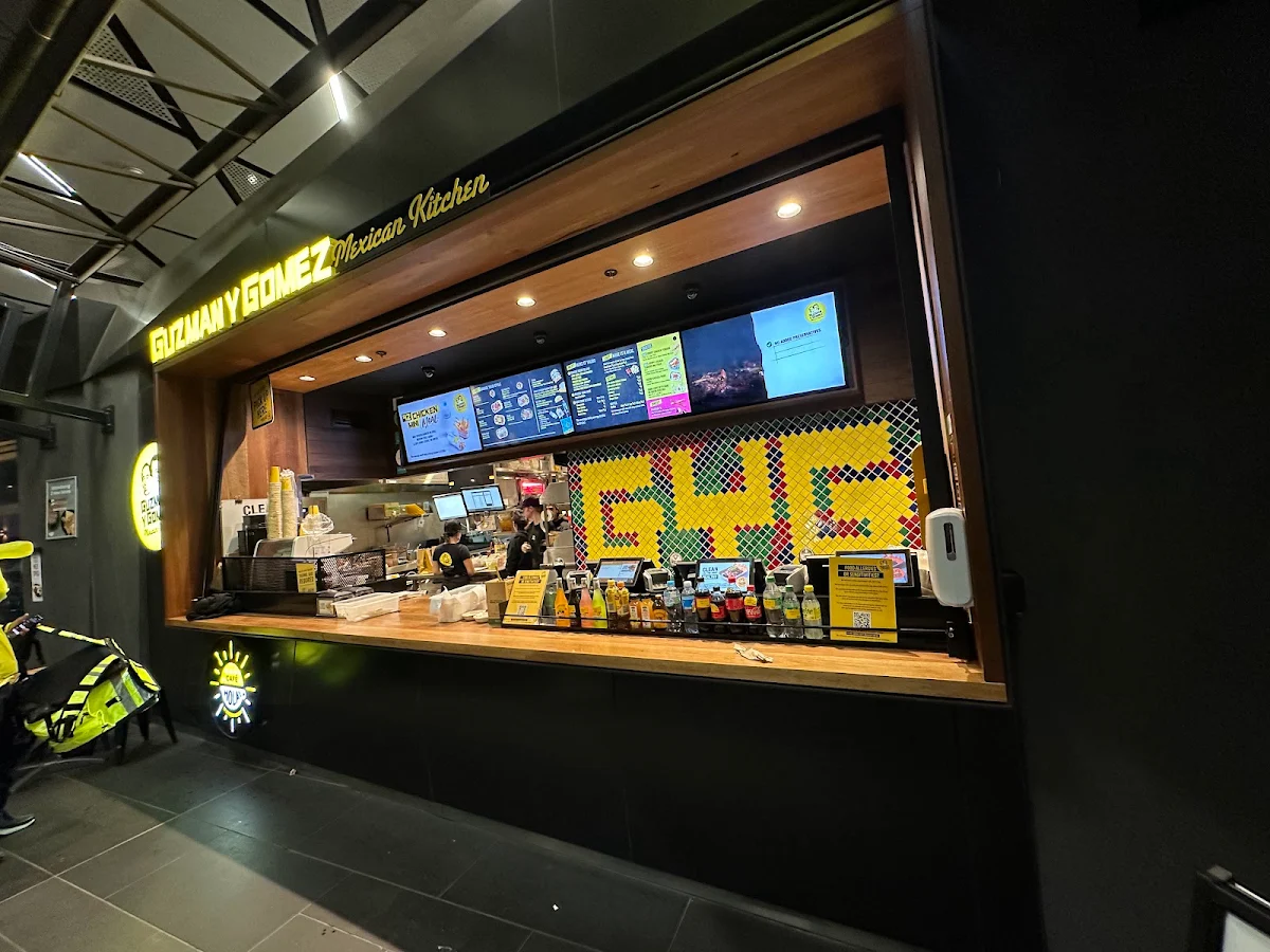 Vibe, Guzman y Gomez - 567 Collins