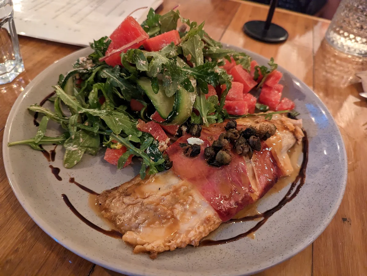 Food & drink, Suburban Social Chapel Hill