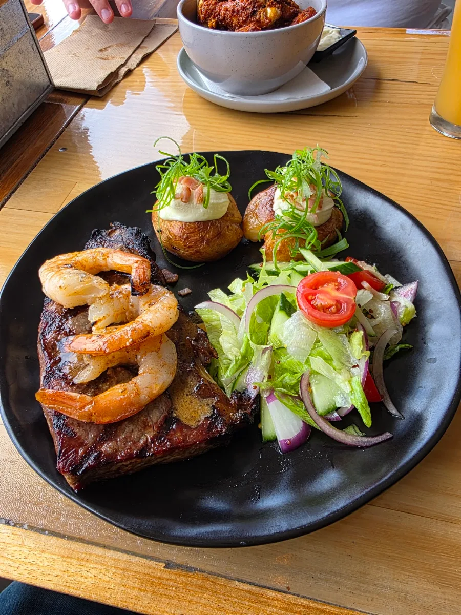 Food & drink, Suburban Social Chapel Hill