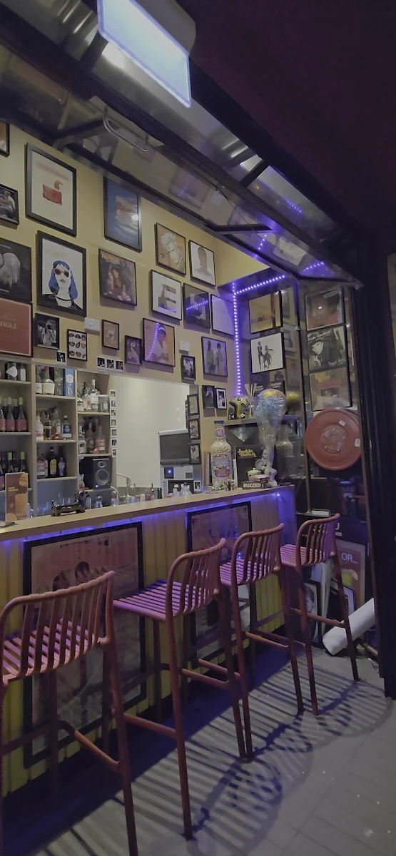 Vibe, Bar Bubu Diner