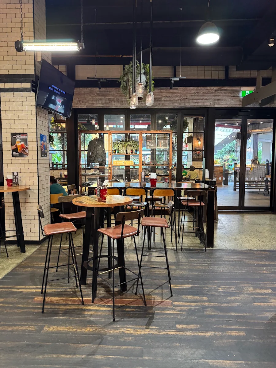 Vibe, Urban Alley Brewery