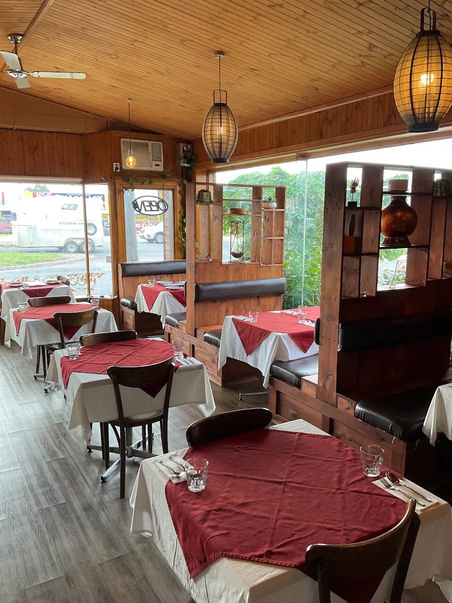 Vibe, Piyada Thai