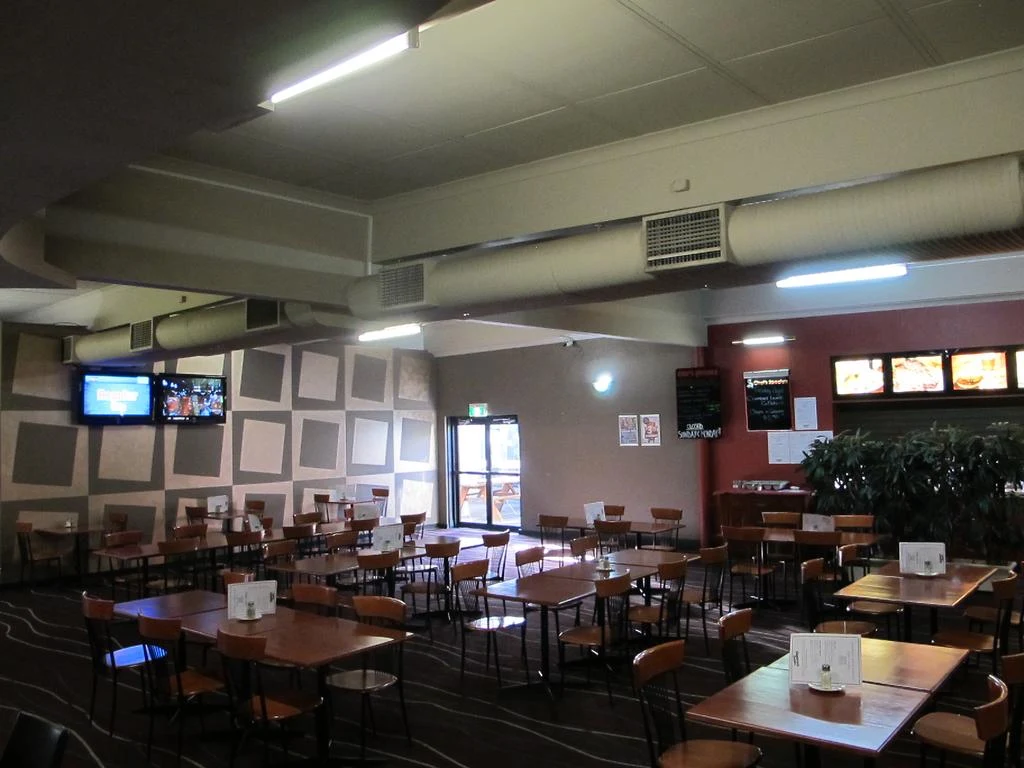 Vibe, Gateshead Tavern & Motel