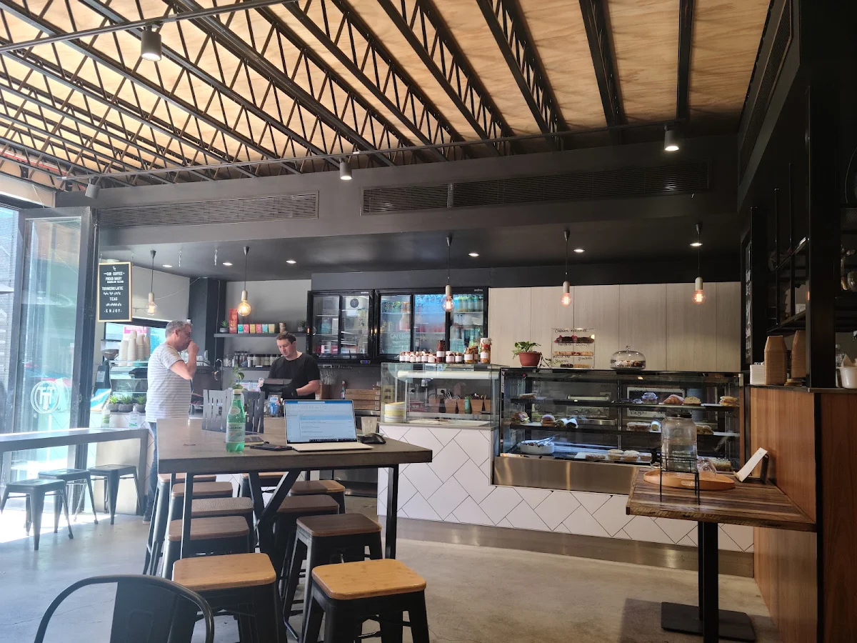 Vibe, Ternary Tuckshop