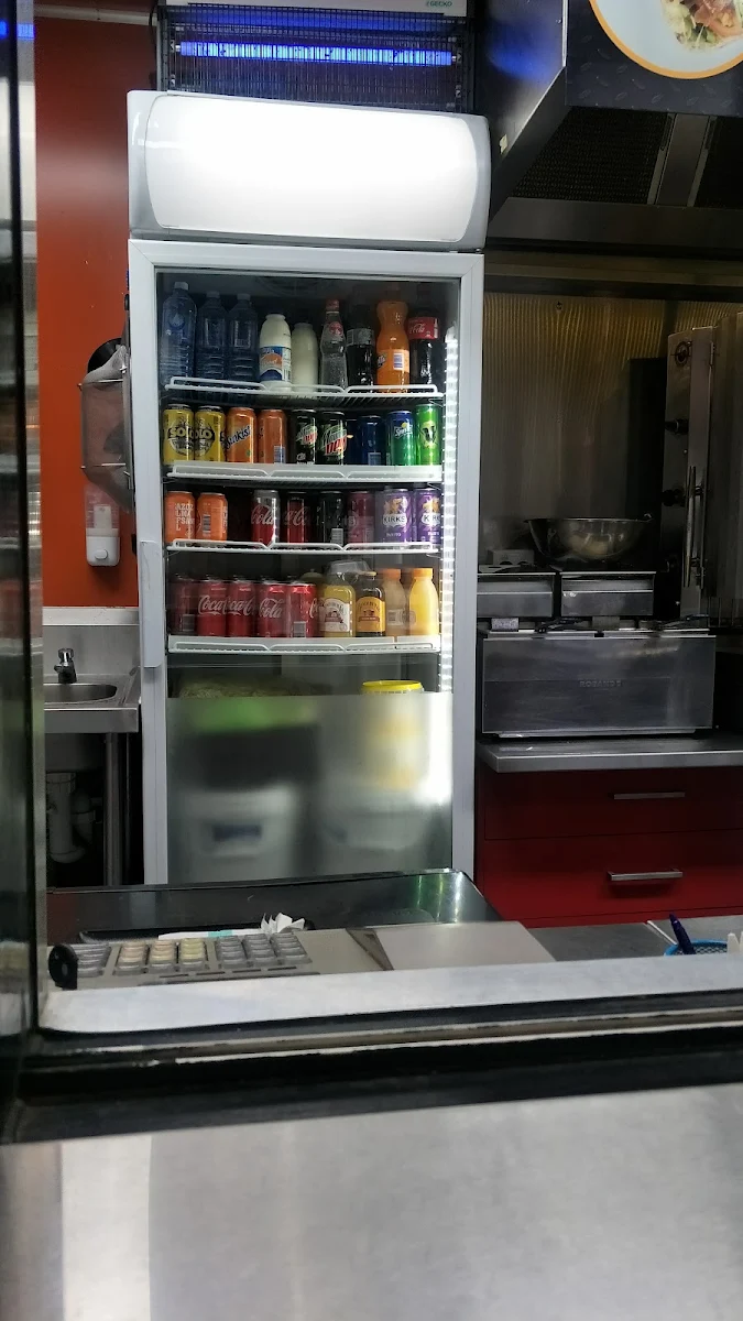 Vibe, Ozzie Kebabs