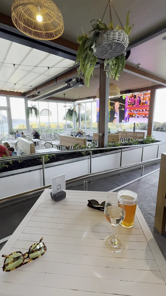 Vibe, Headlands Hotel Brasserie & Bar Austinmer