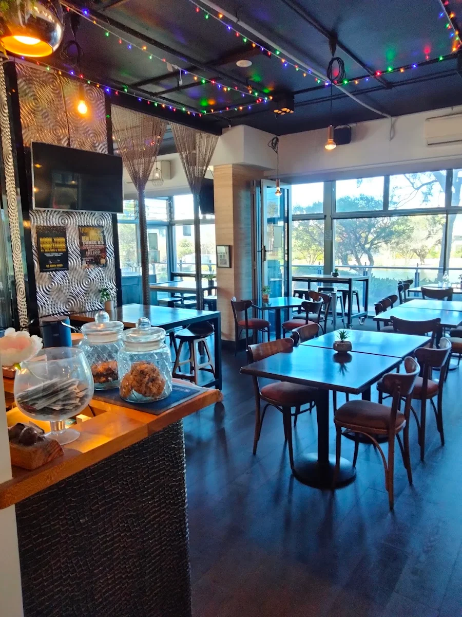 Vibe, 3 B's Burswood Bar & Bistro