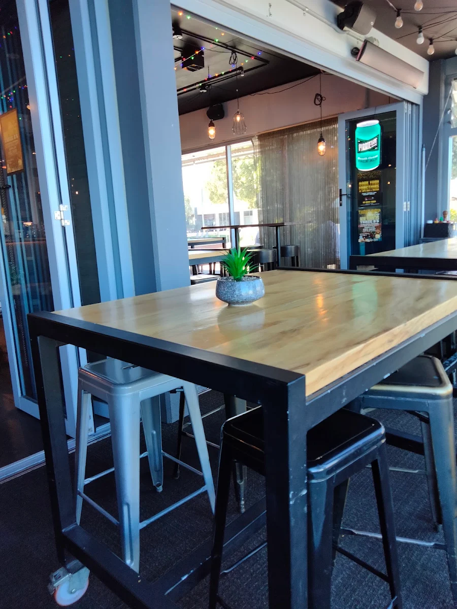 Vibe, 3 B's Burswood Bar & Bistro