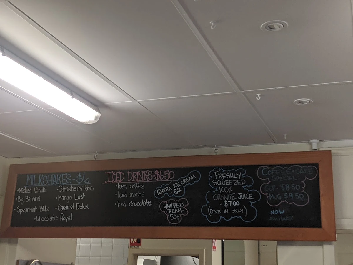 Menu, Pelican's Cafe