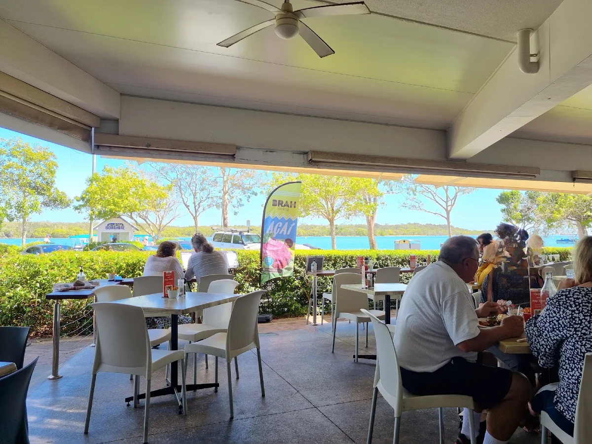 Vibe, Grind Cafe