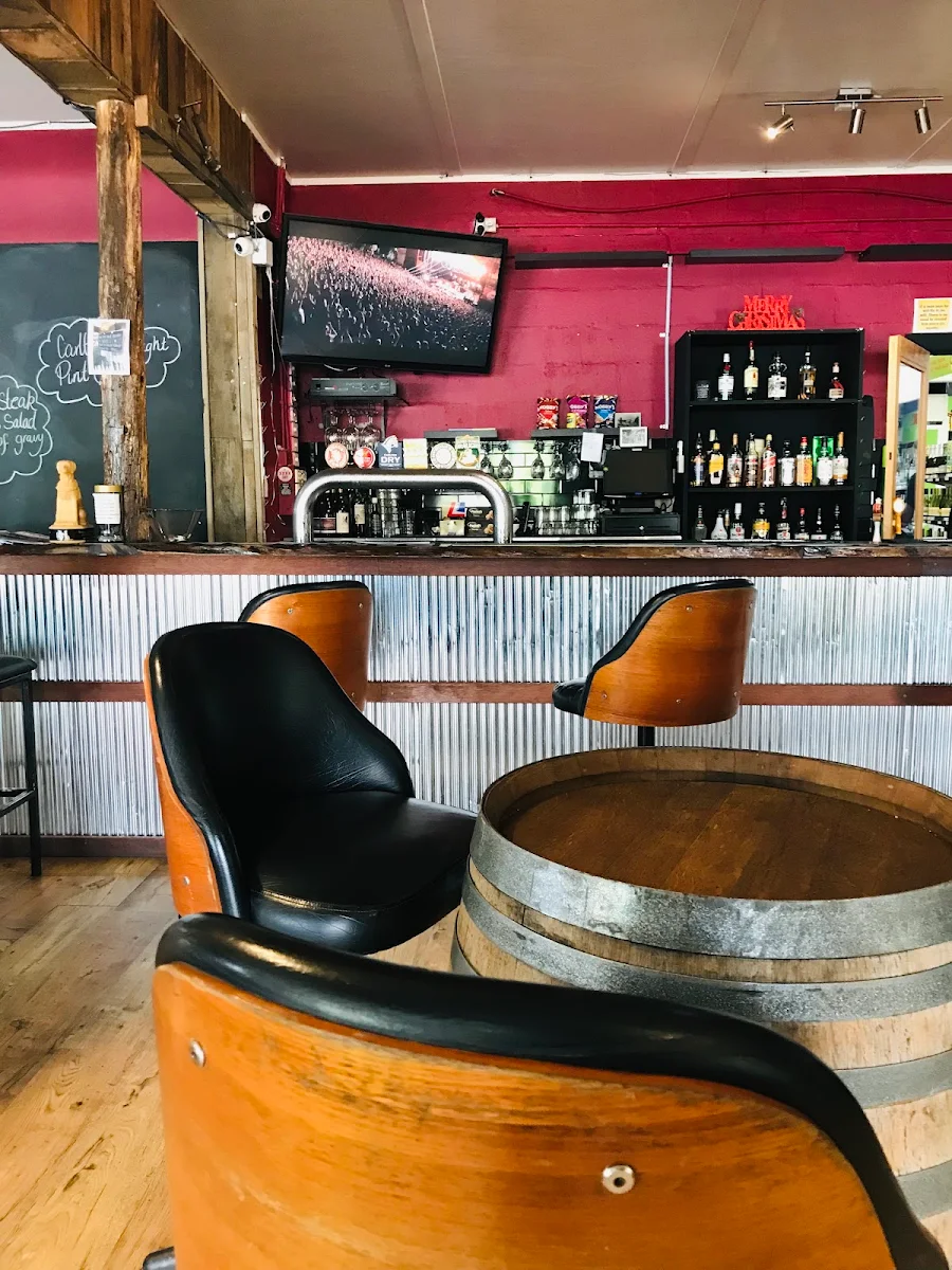 Vibe, Lilydale Tavern