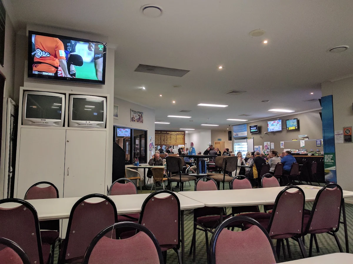 Vibe, Pacific Palms Bowling Club