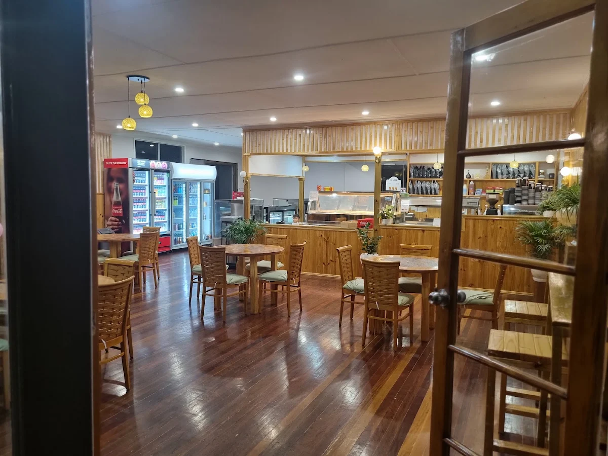 Vibe, Gayndah Pastry Cafe - Viet Food