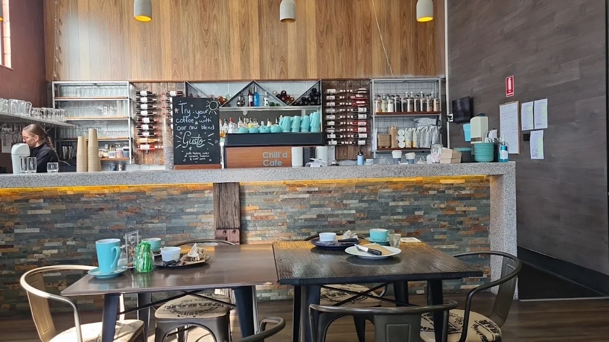Vibe, Chill'd Cafe & Bar