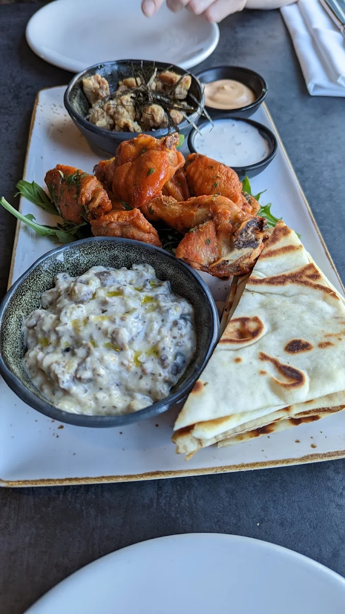 Food & drink, Hillview