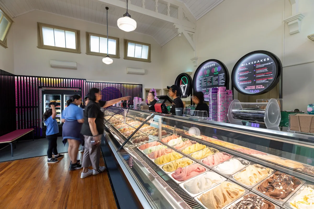 Vibe, Augustus Gelatery - Melton