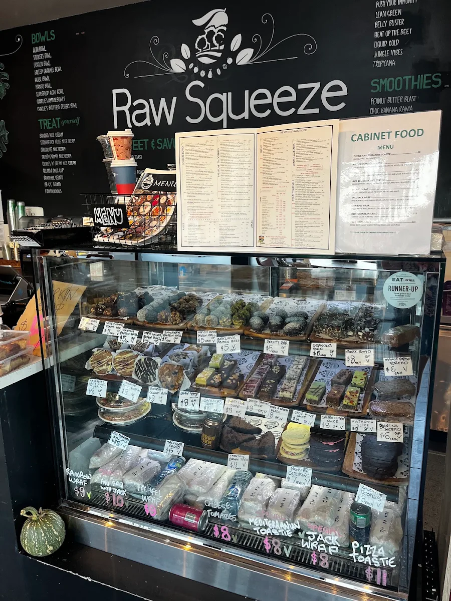 Menu, Charlie's Raw Squeeze Clayfield