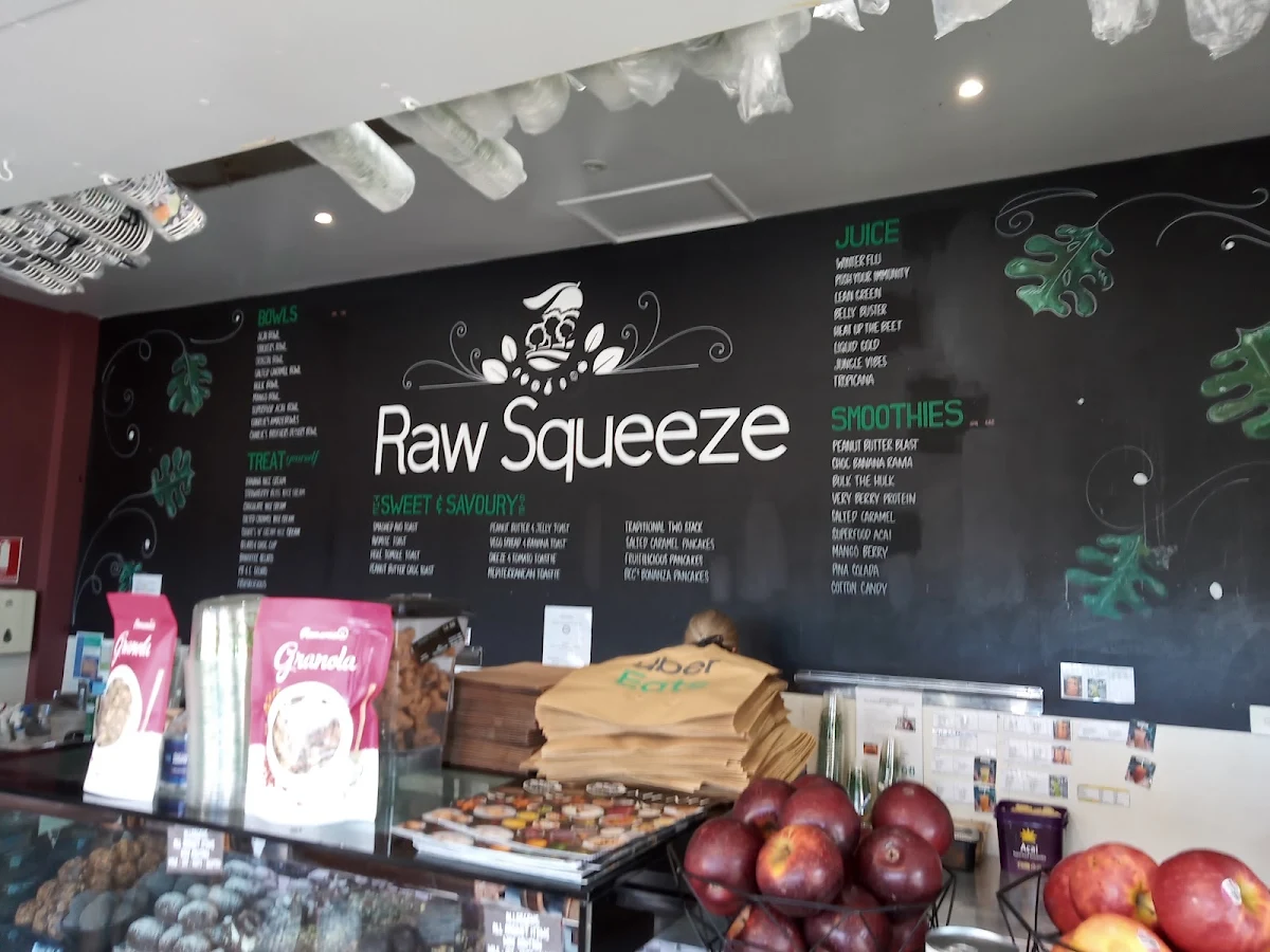 Menu, Charlie's Raw Squeeze Clayfield