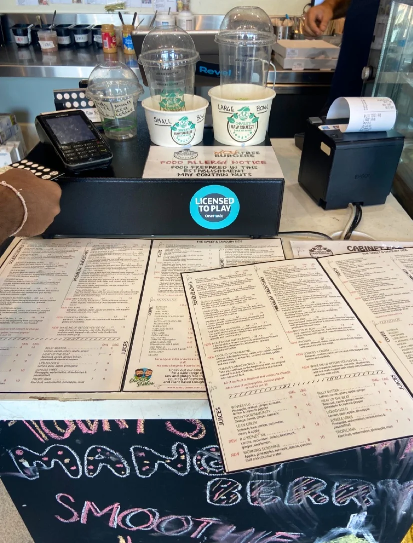 Menu, Charlie's Raw Squeeze Clayfield
