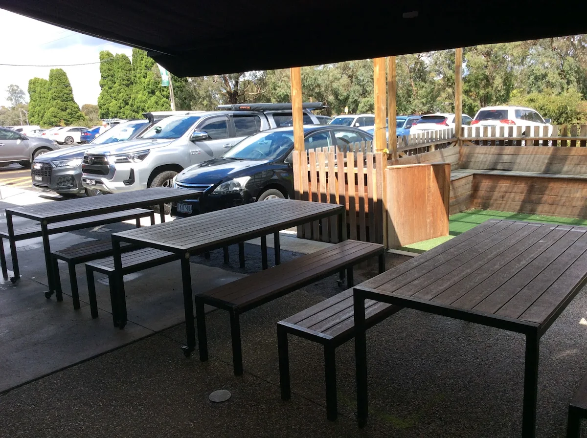 Vibe, Studfield Charcoal Chicken