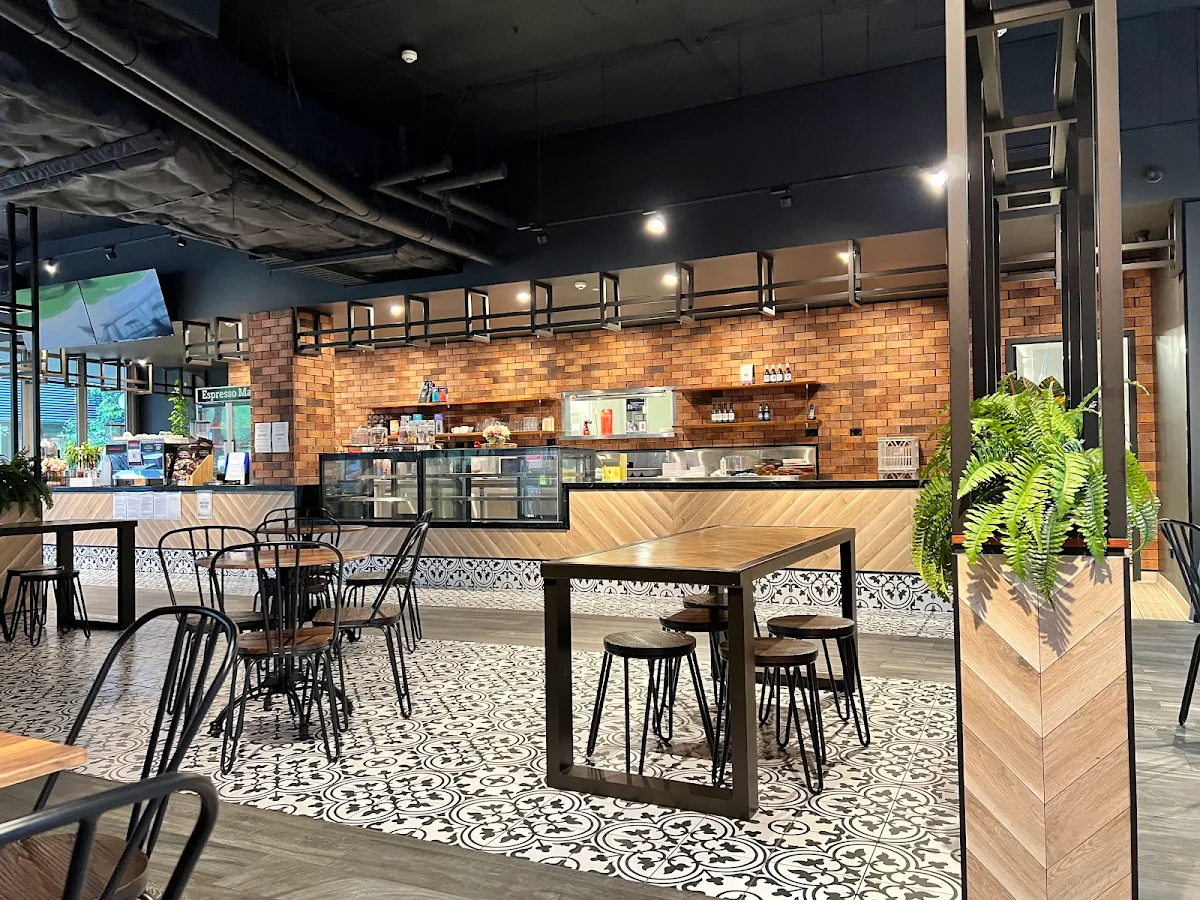 Vibe, Christina’s Vibes Cafe