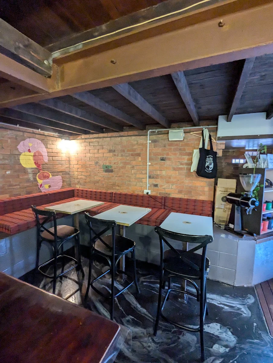 Vibe, Christina’s Vibes Cafe