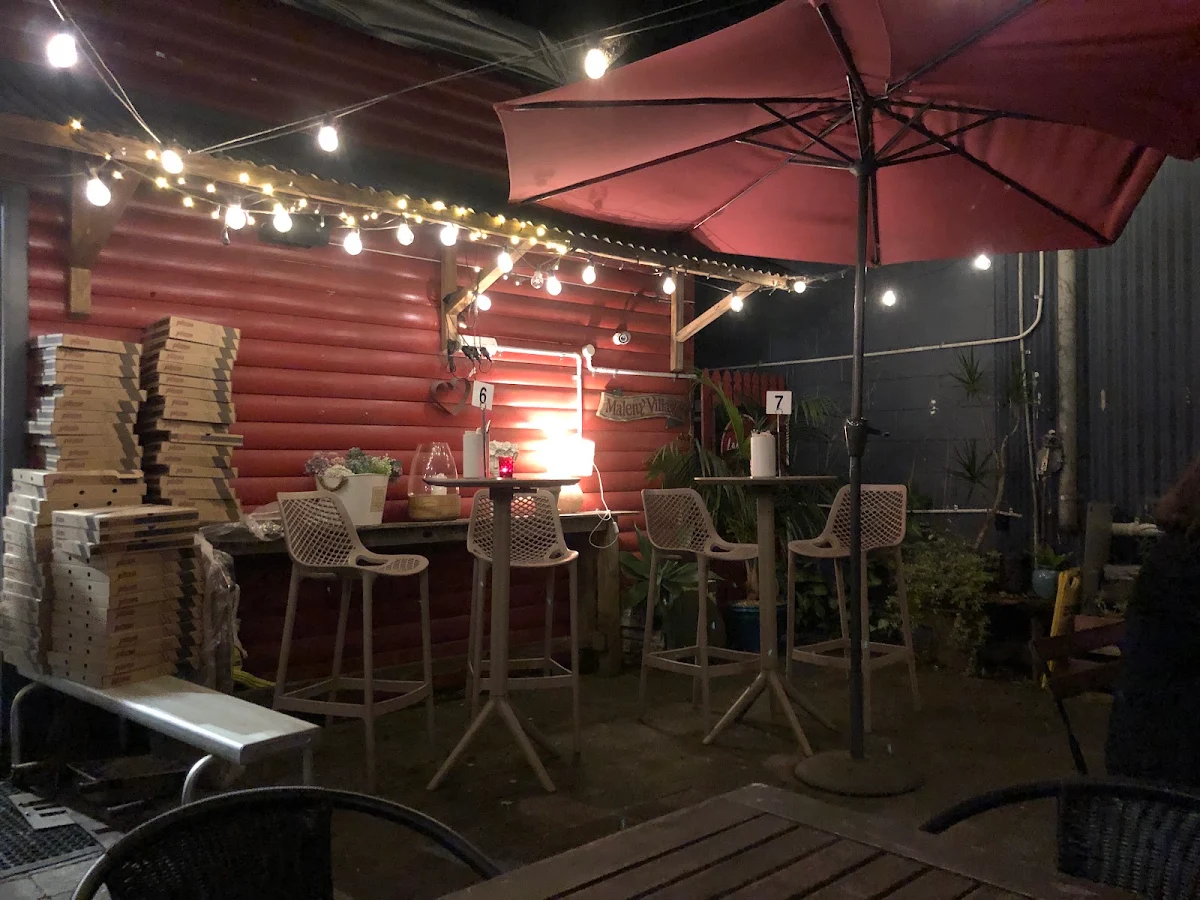 Vibe, Lane 32 Woodfired Pizza Maleny