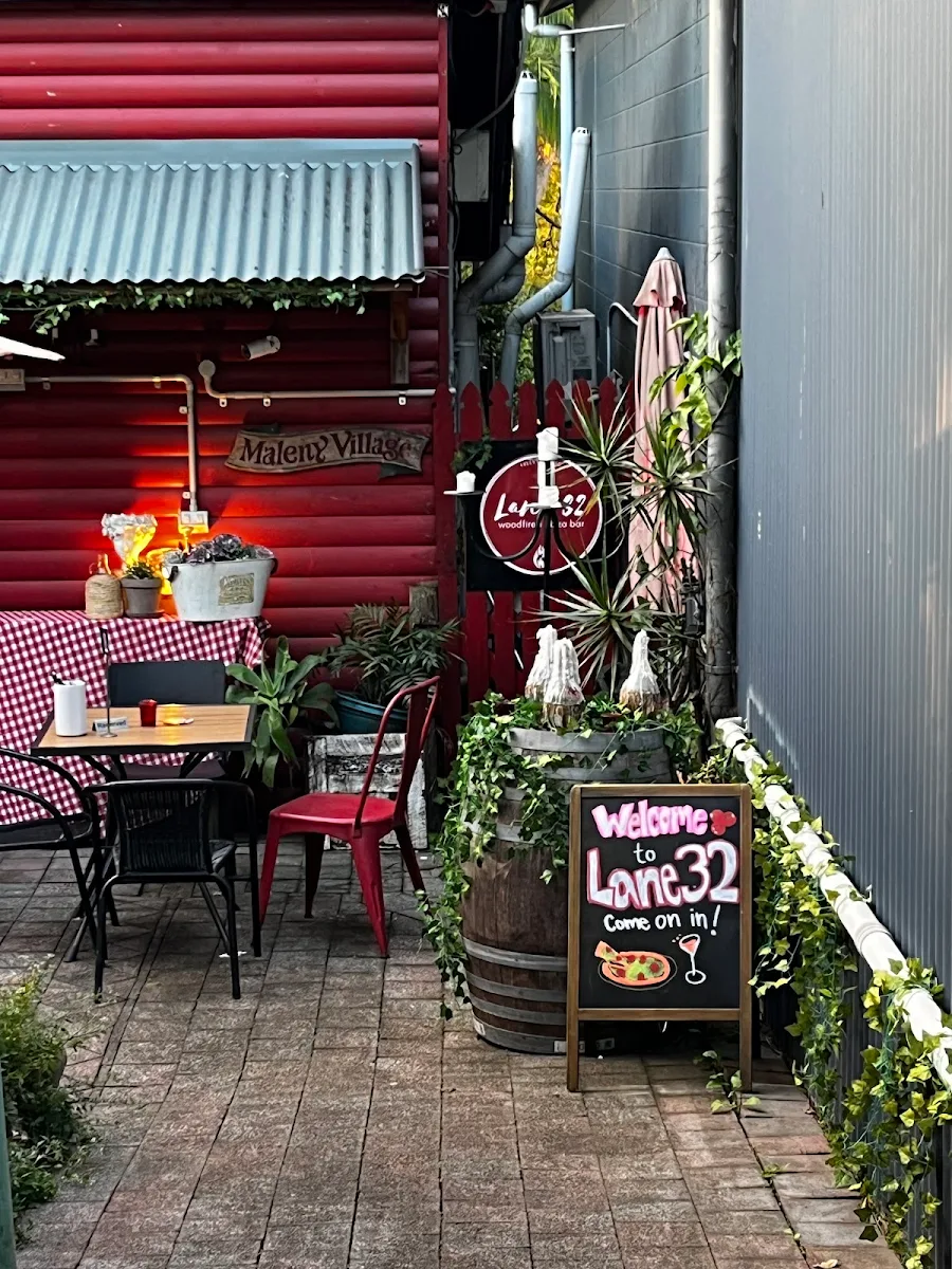 Vibe, Lane 32 Woodfired Pizza Maleny