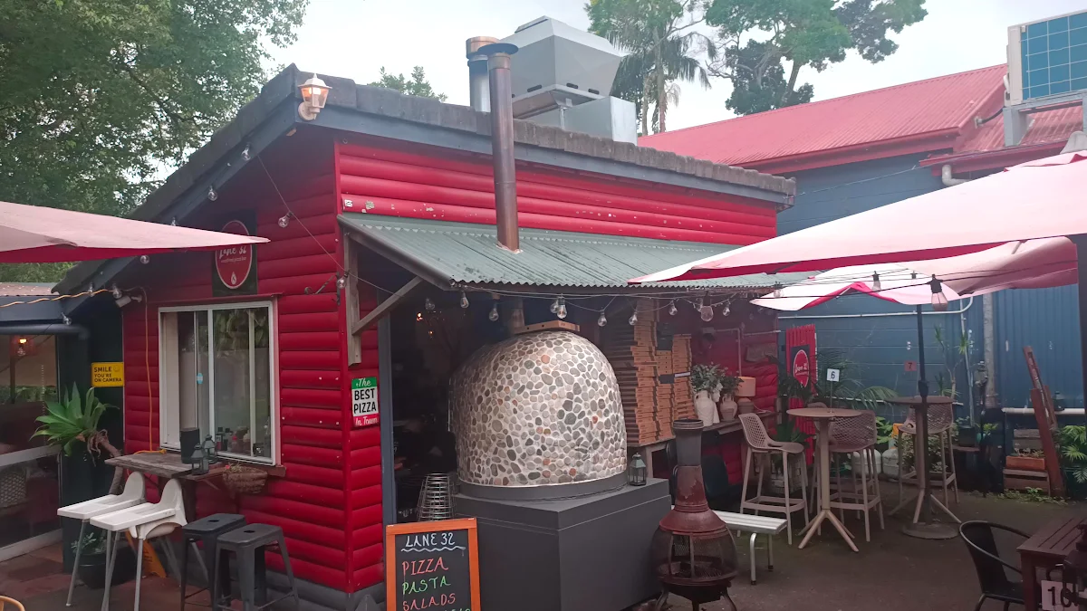 Vibe, Lane 32 Woodfired Pizza Maleny