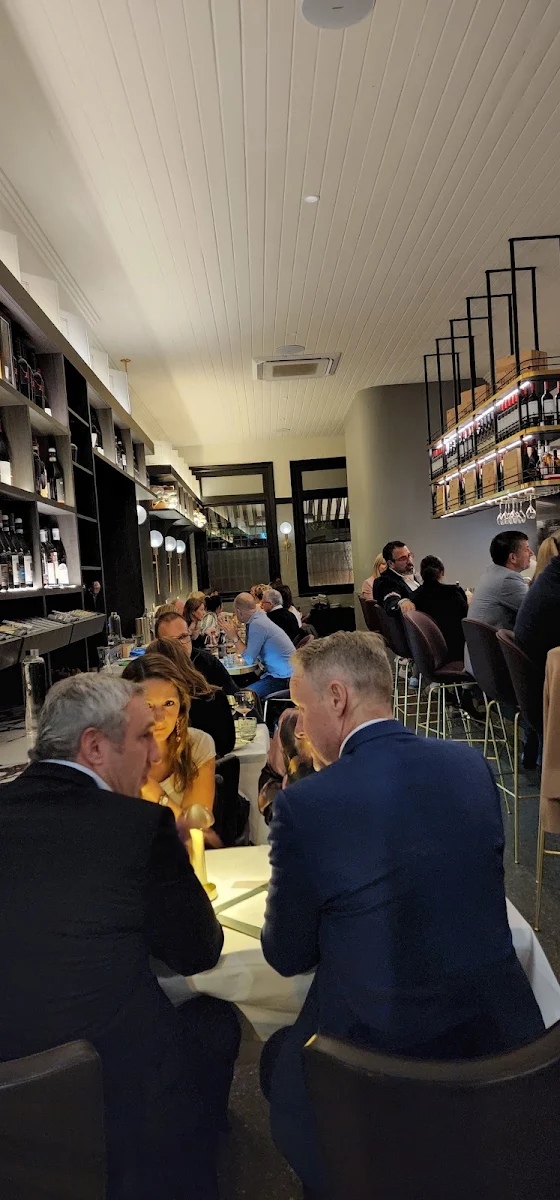 Vibe, Bar Alba