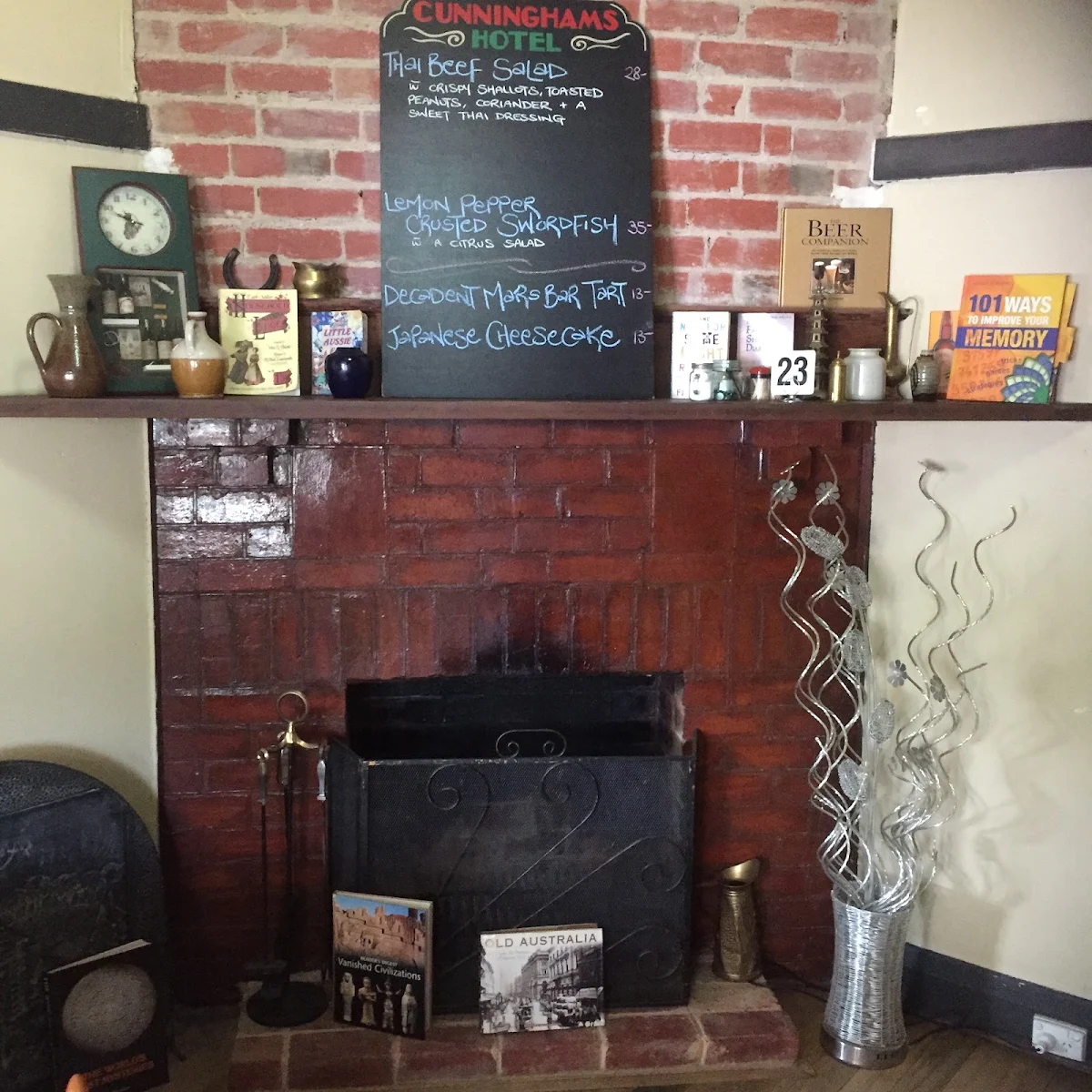 Menu, Cunninghams Hotel