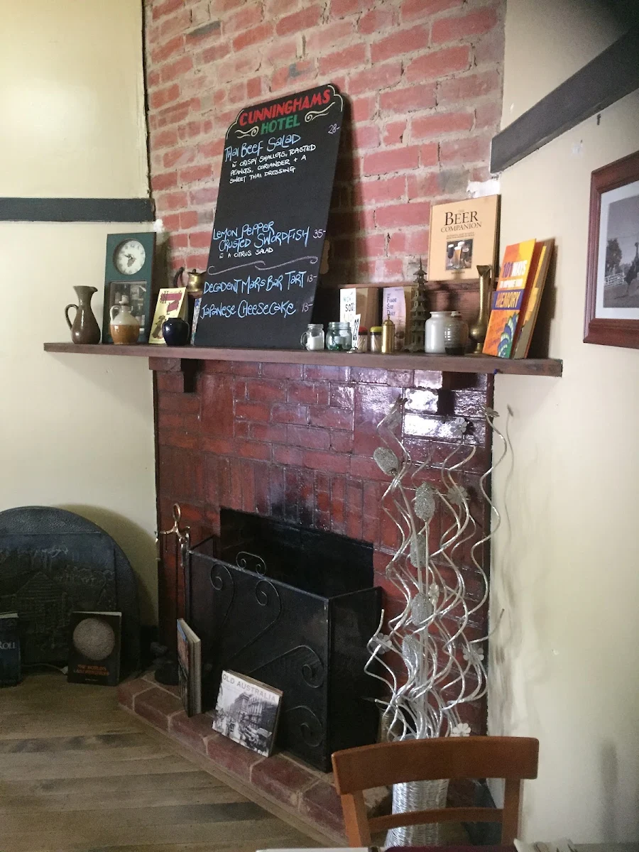 Menu, Cunninghams Hotel