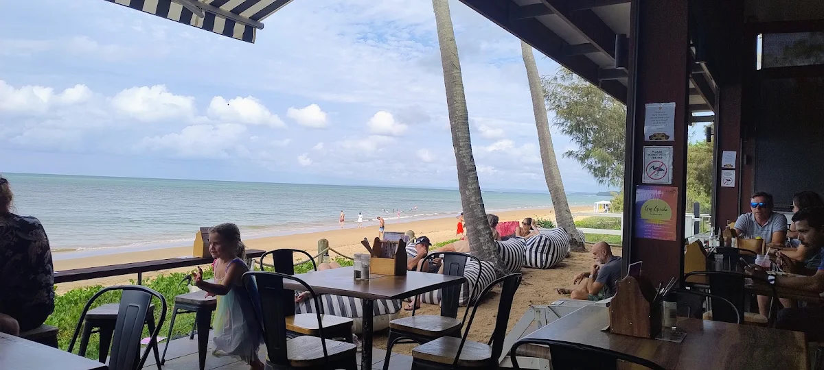 Vibe, Enzo's on the Beach