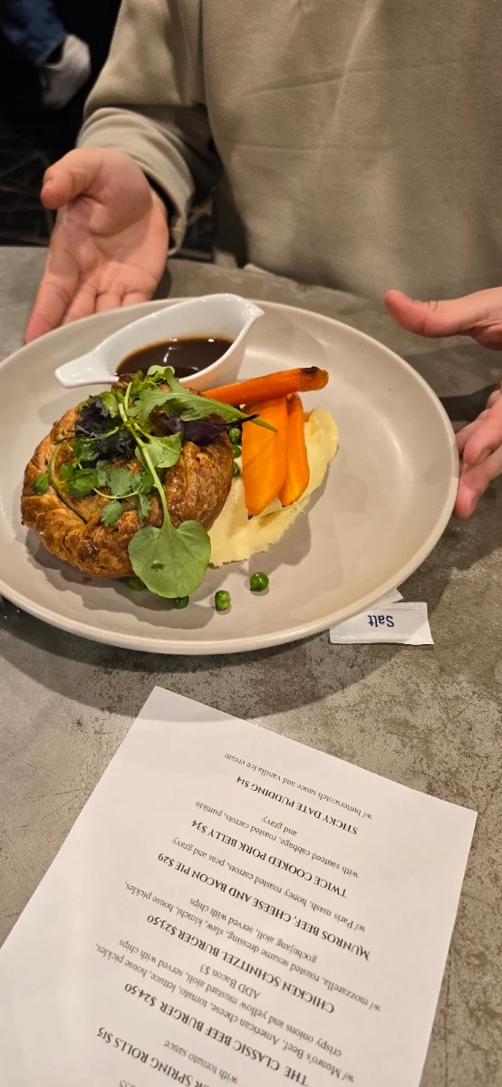 Menu, Kravings Bistro