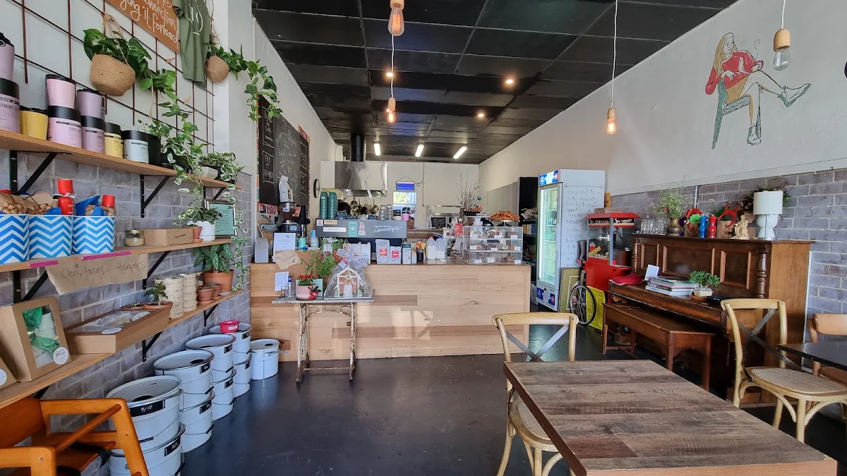 Vibe, HomeGround Coffee