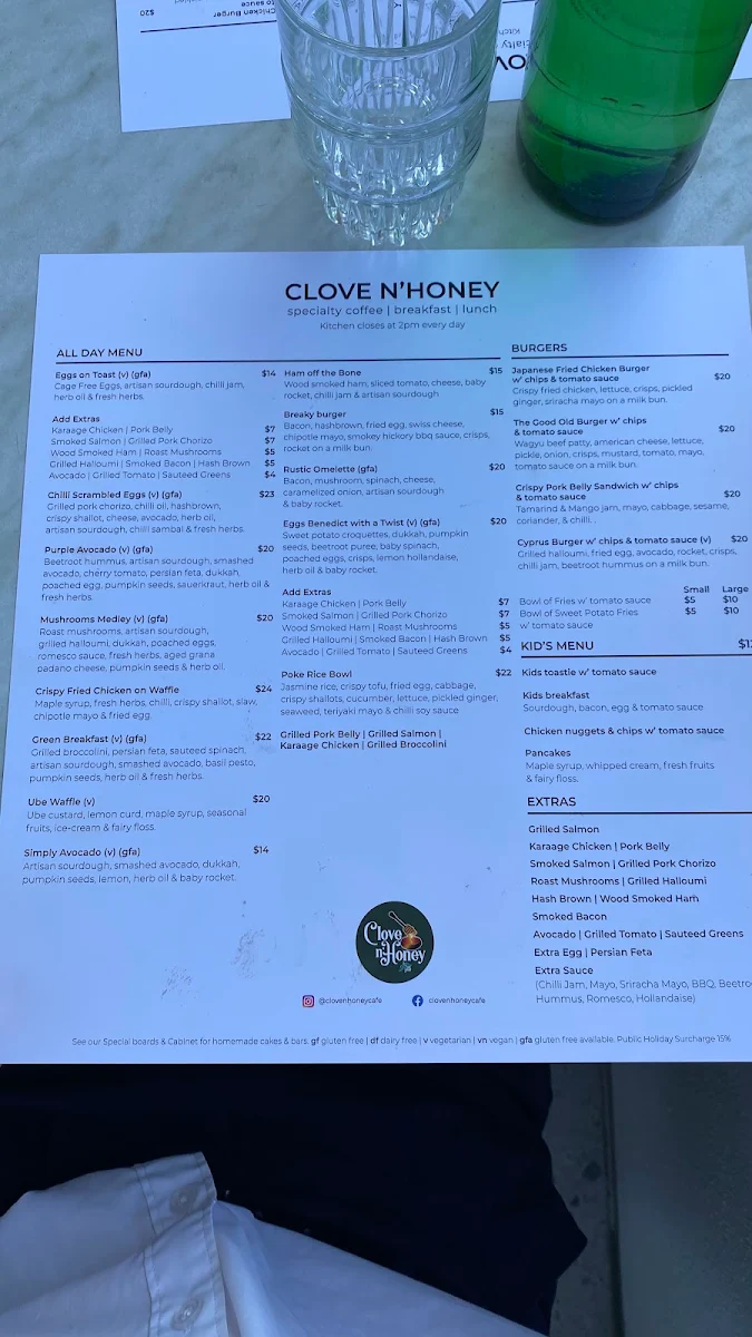 Menu, CLOVE N HONEY _ Ormeau