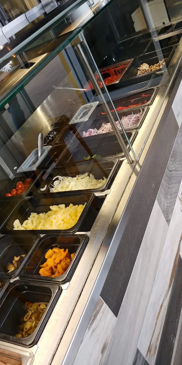Vibe, Harry's Gourmet Pizza
