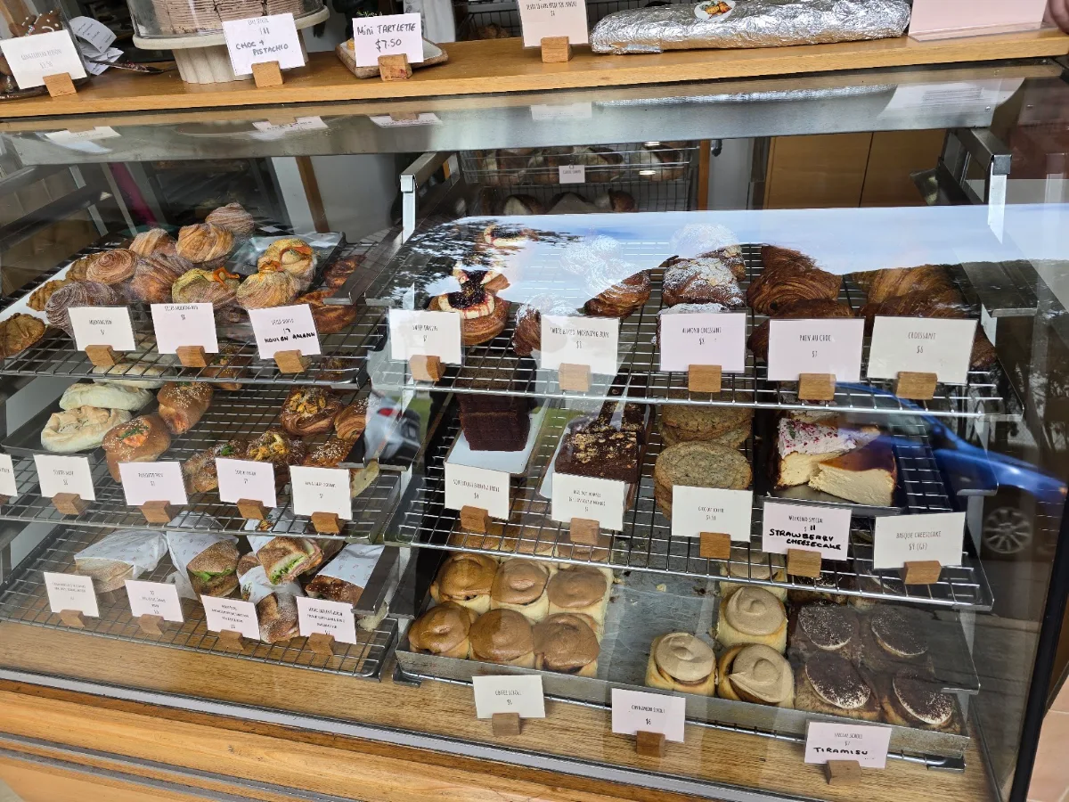 Vibe, Back Alley Bakes