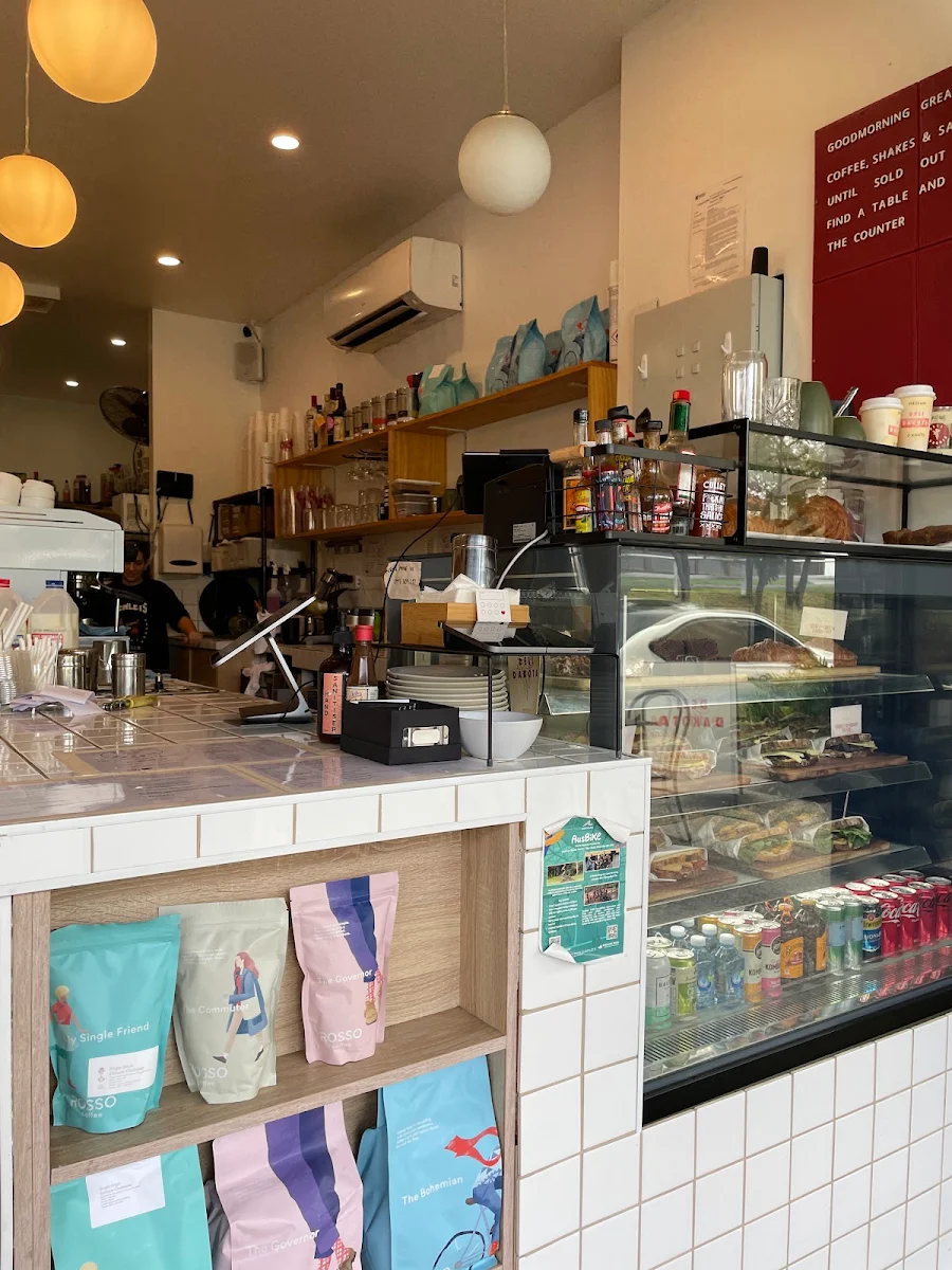 Vibe, Deli Dakota Specialty Coffee & Sandwiches