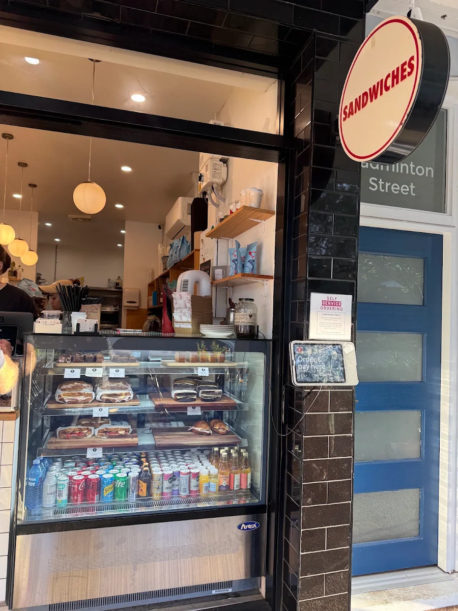 Vibe, Deli Dakota Specialty Coffee & Sandwiches