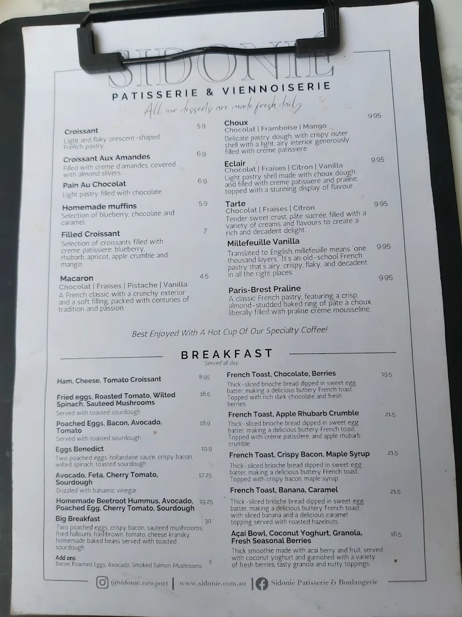 Menu, Sidoniè Newport