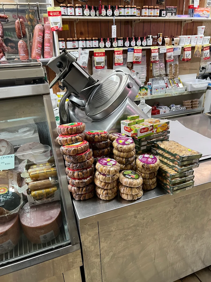 Vibe, Lamia Super Deli Marrickville