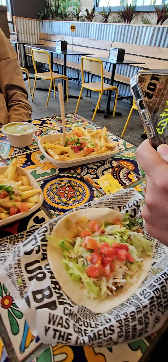 Food & drink, Guzman y Gomez - Westfield Carousel