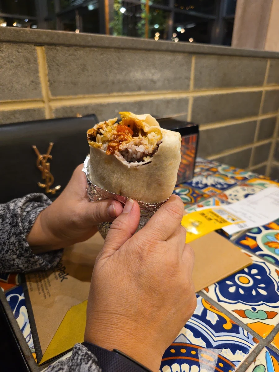 Food & drink, Guzman y Gomez - Westfield Carousel