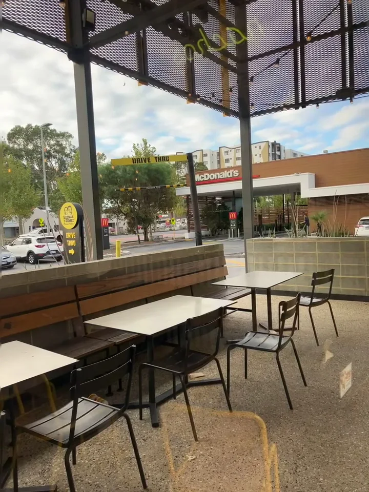 Vibe, Guzman y Gomez - Westfield Carousel