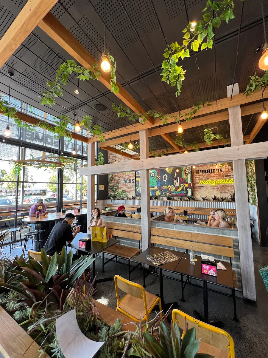 Vibe, Guzman y Gomez - Westfield Carousel